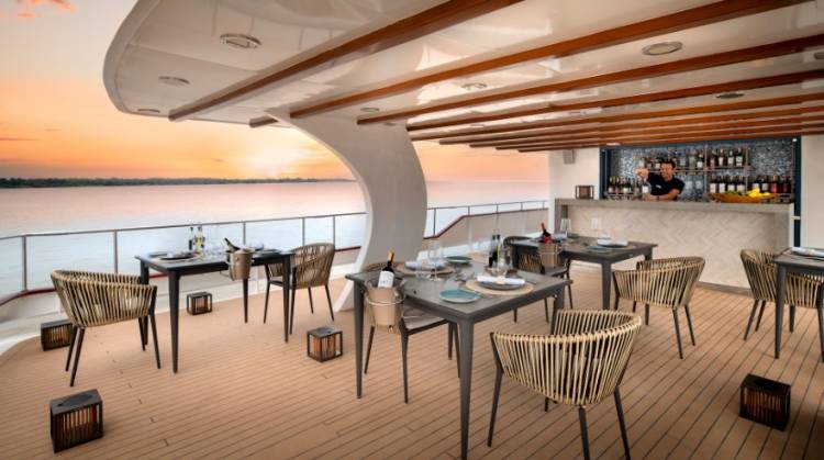 luxus-yacht-reise-galapagos_charterwelt-24.jpg