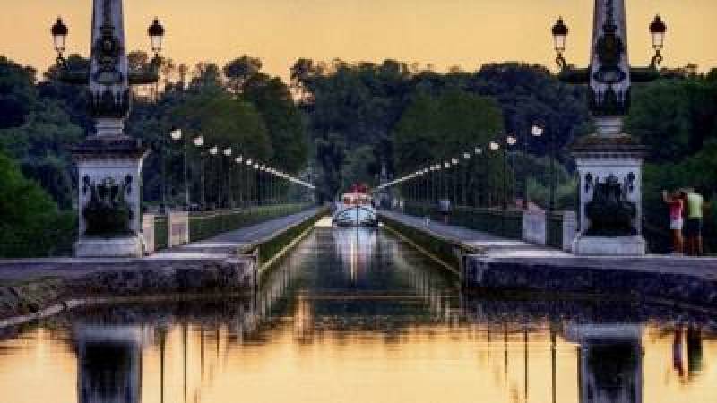 Entspannte Ferien: Hausbooturlaub