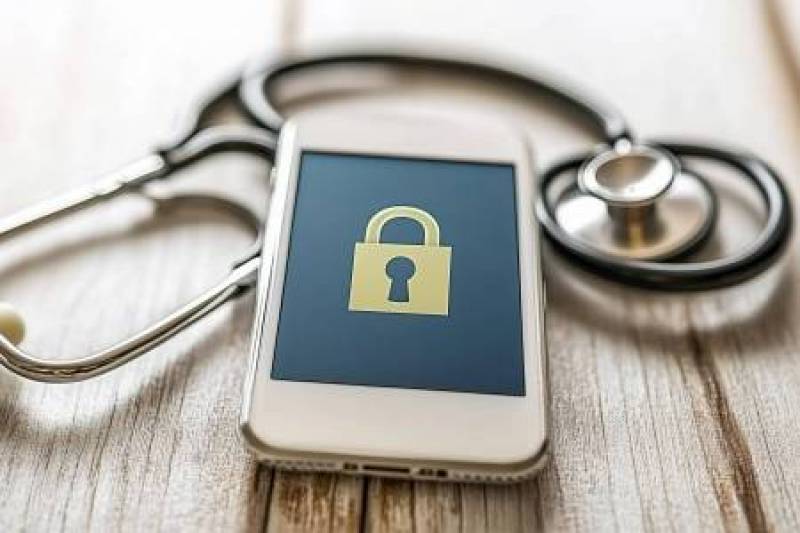 YACHT-POOL DOC ON BOARD