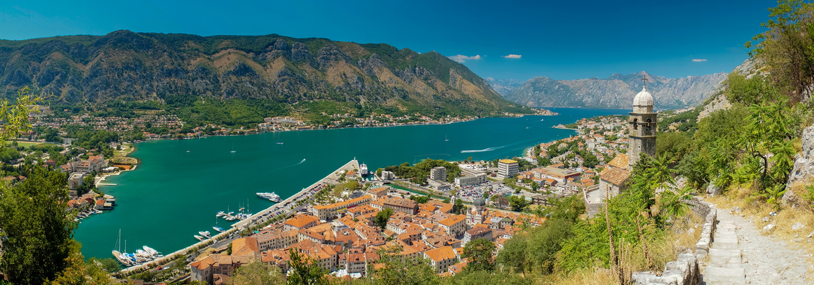 Segeln in der Bucht von Kotor