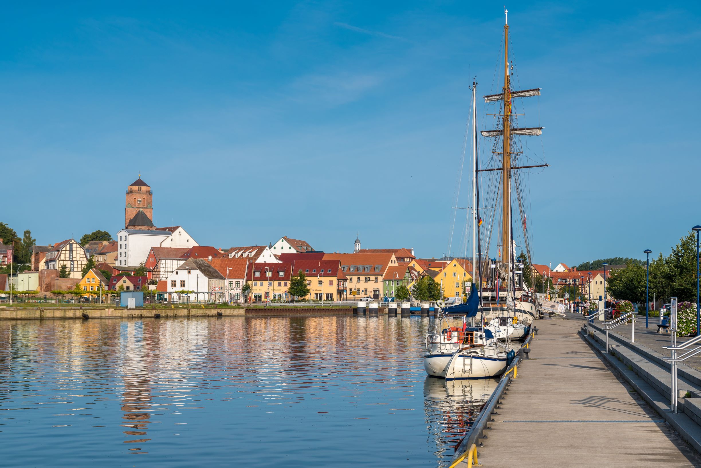Yachthafen Ruegen Segelurlaub Ostsee