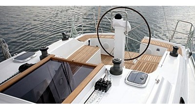 Hanse 325